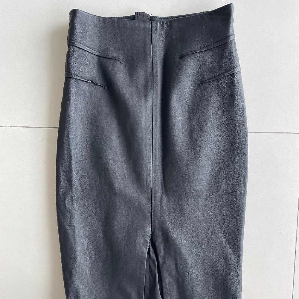 Genuine leather black pencil skirt